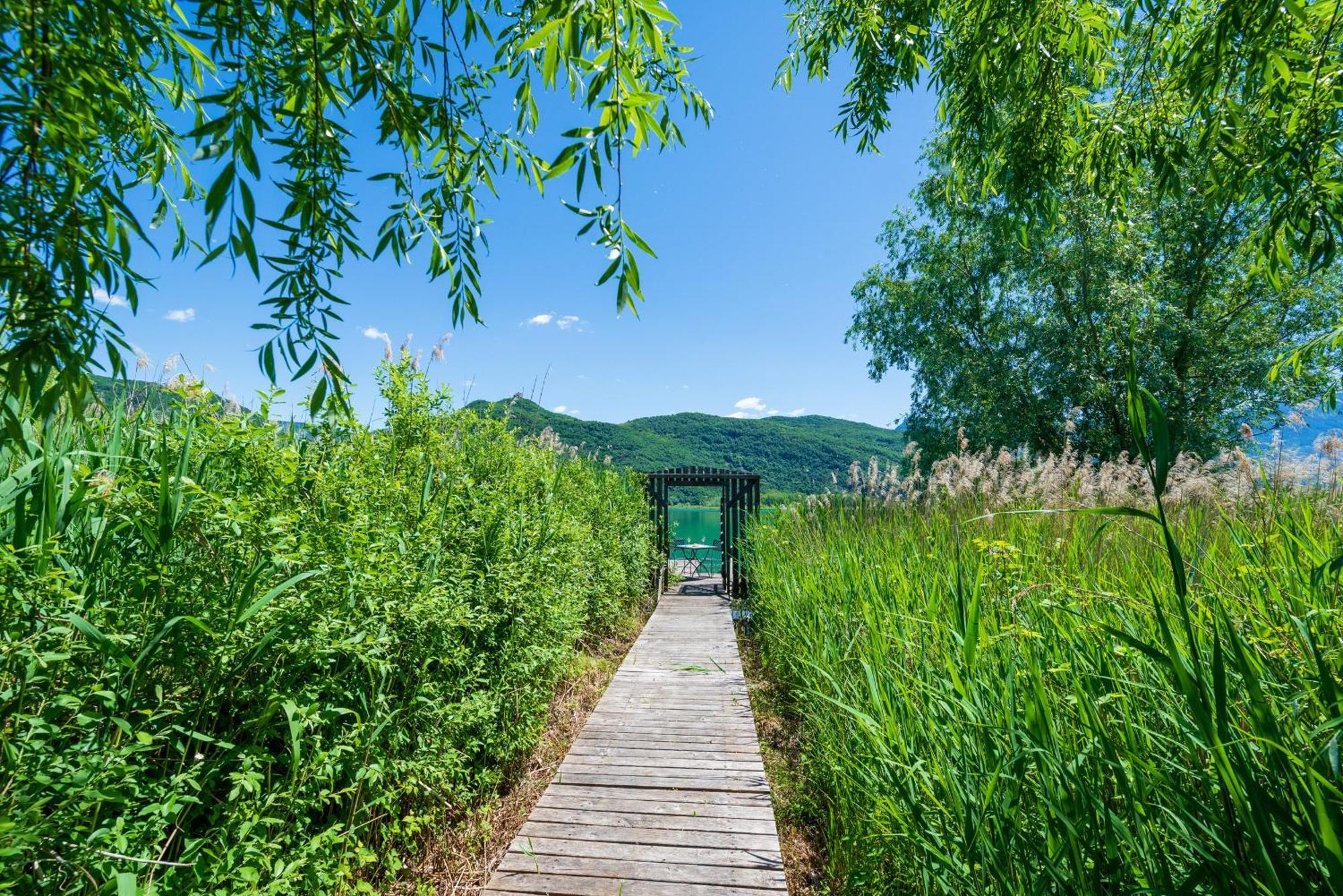 Ueberbacherhof Tramin an der Weinstraße Buitenkant foto