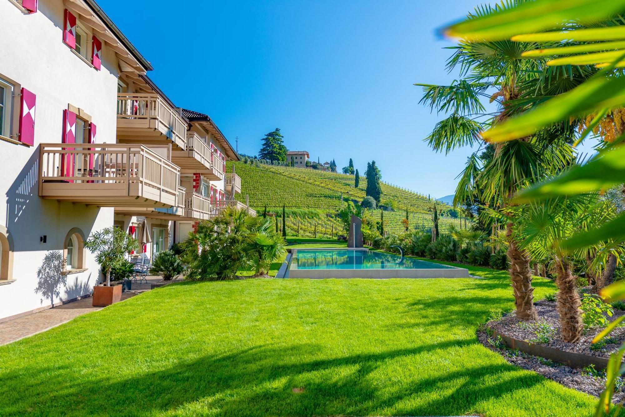 Ueberbacherhof Tramin an der Weinstraße Buitenkant foto