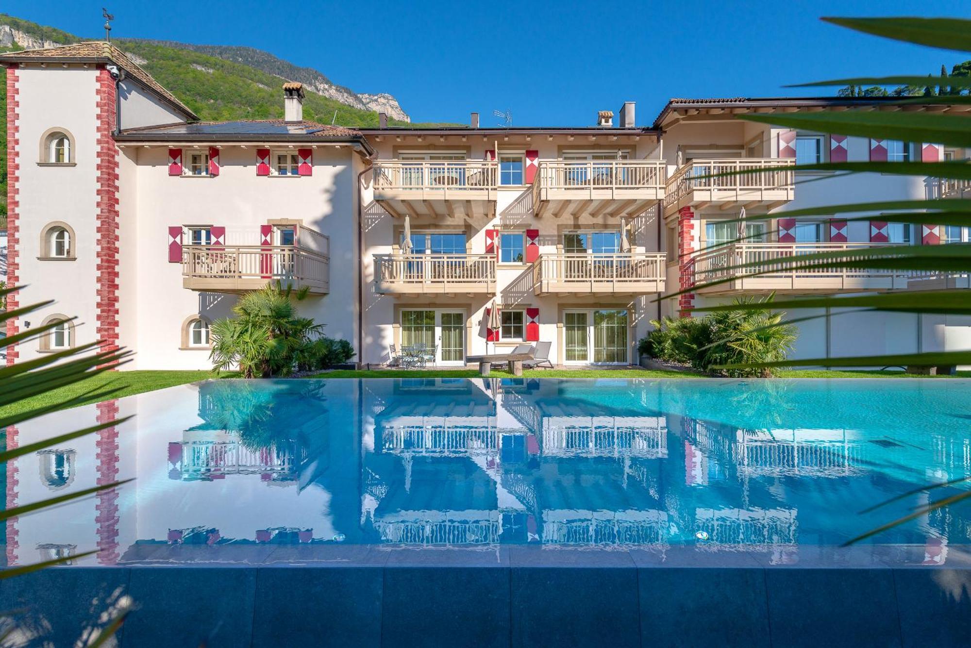 Ueberbacherhof Tramin an der Weinstraße Buitenkant foto